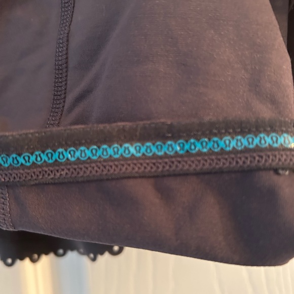 Lululemon weightless skirt - Picture 5 of 5